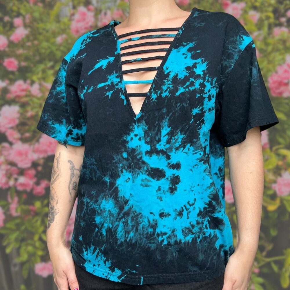 Amazon Stylish Oversized Cut out Vneck Teal and Black tie dye short sleeve shirt